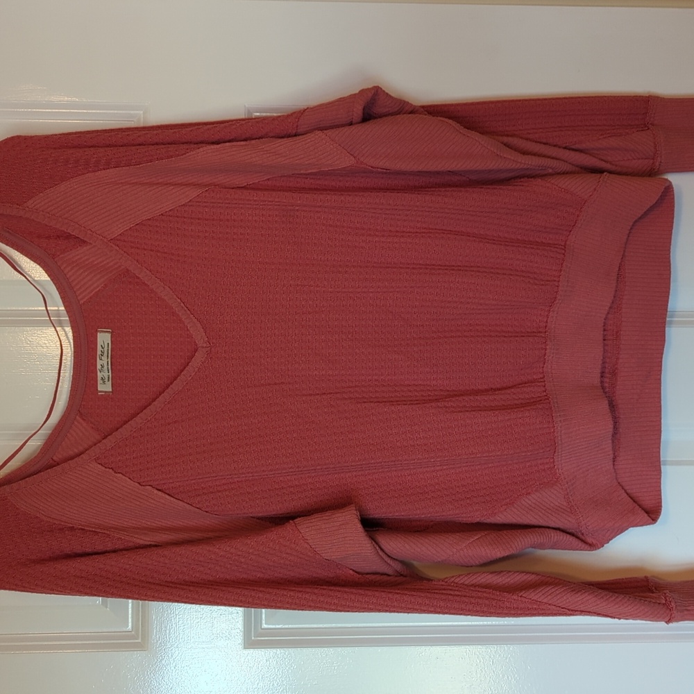 We the free Top Size Small